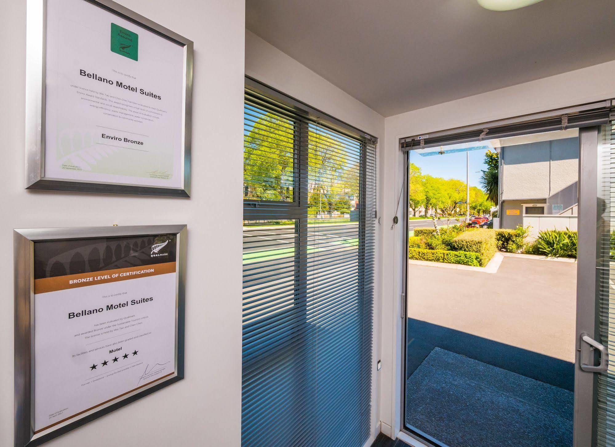 Bellano Motel Suites Christchurch Exterior foto Entrance to the Business Model School